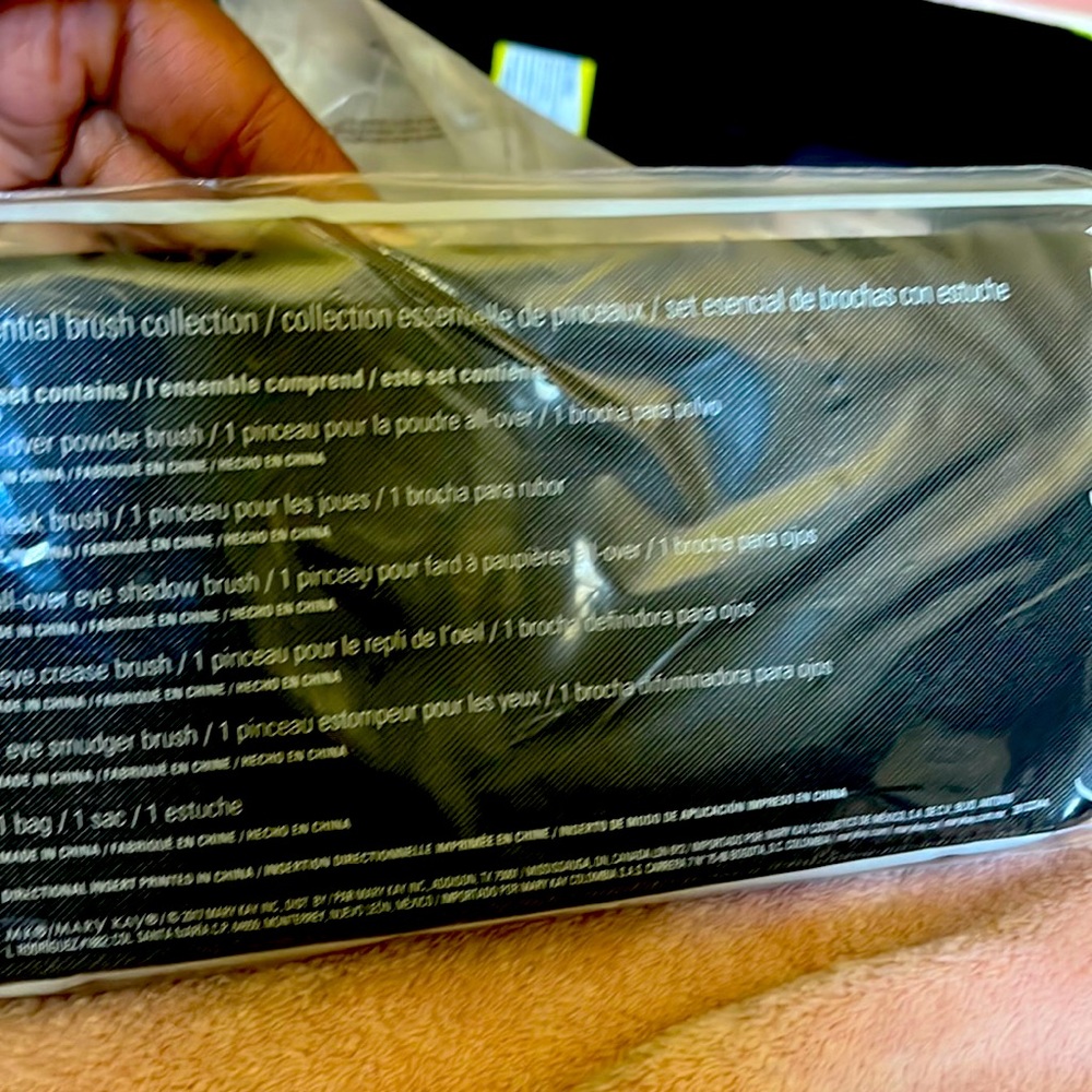 Essential brush collection